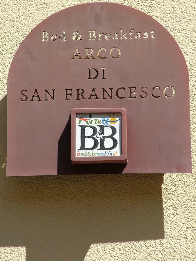 Arco di San Francesco Bed and Breakfast Atri Esterno foto